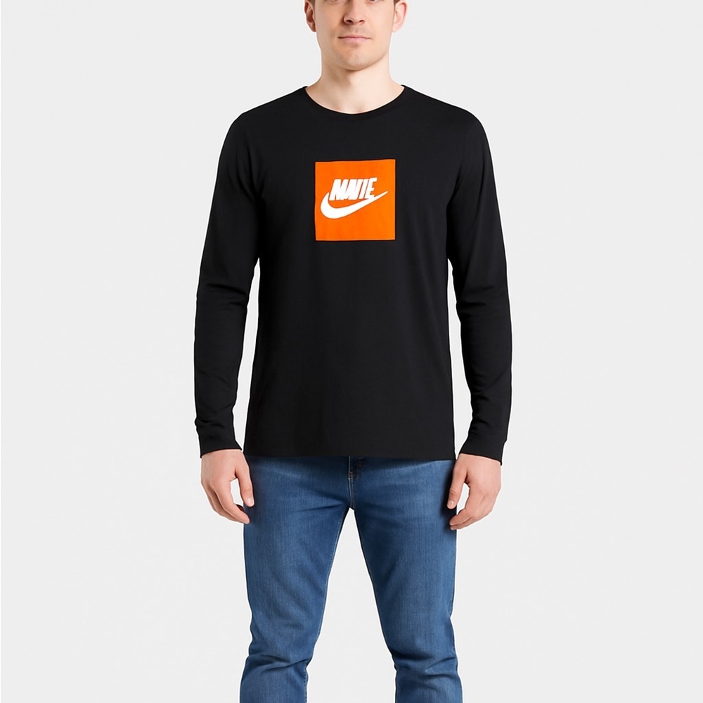 Nike Size Medium Black Long-Sleeve Shirt